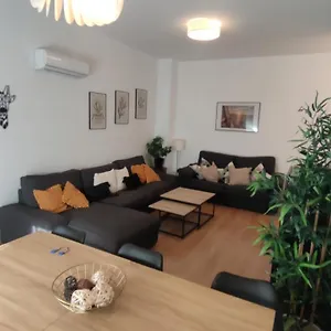 https://unique-apartment-in-malaga-city-center-with-pool.1costadelsol.com